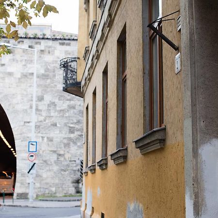 Castle Trees Apartment Будапеща Екстериор снимка