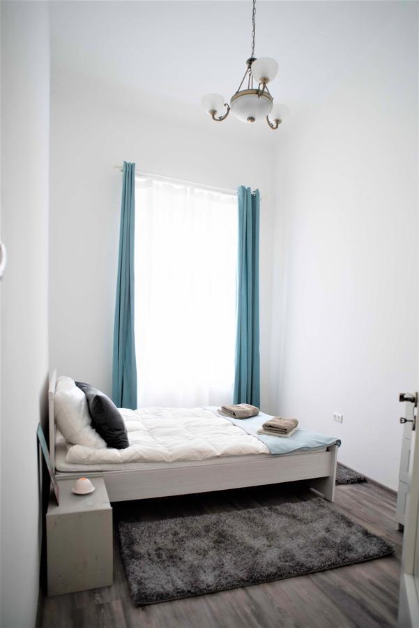 Castle Trees Apartment Будапеща Екстериор снимка