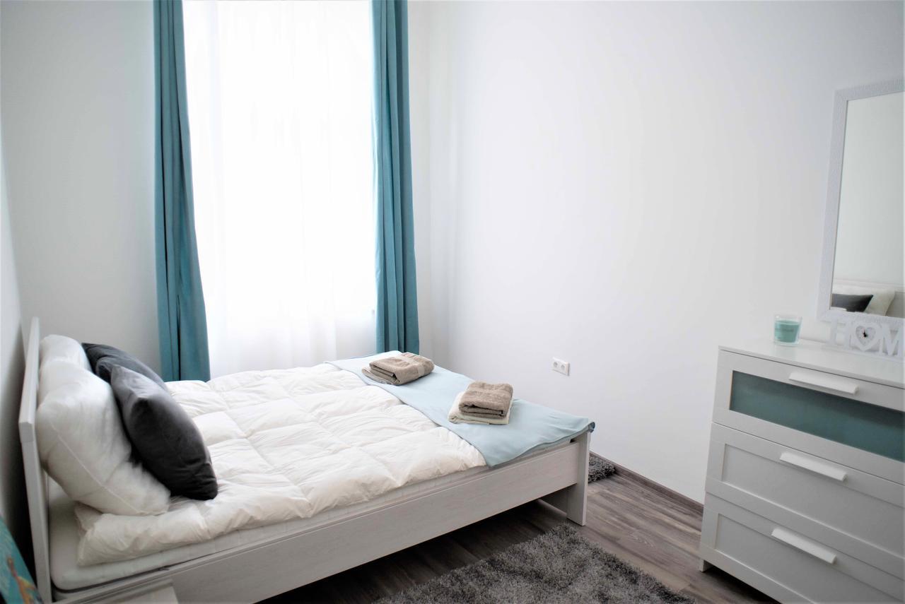 Castle Trees Apartment Будапеща Екстериор снимка